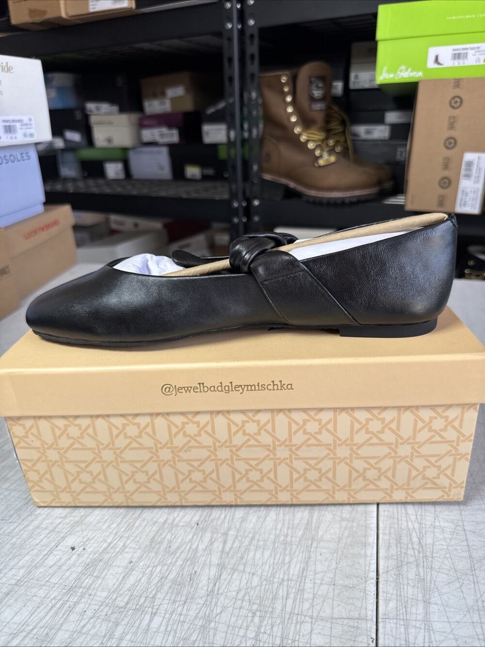 Women's 9.5 Jewel Badgley Mischka Taylore Round Toe Mary Jane Flats Black Matte